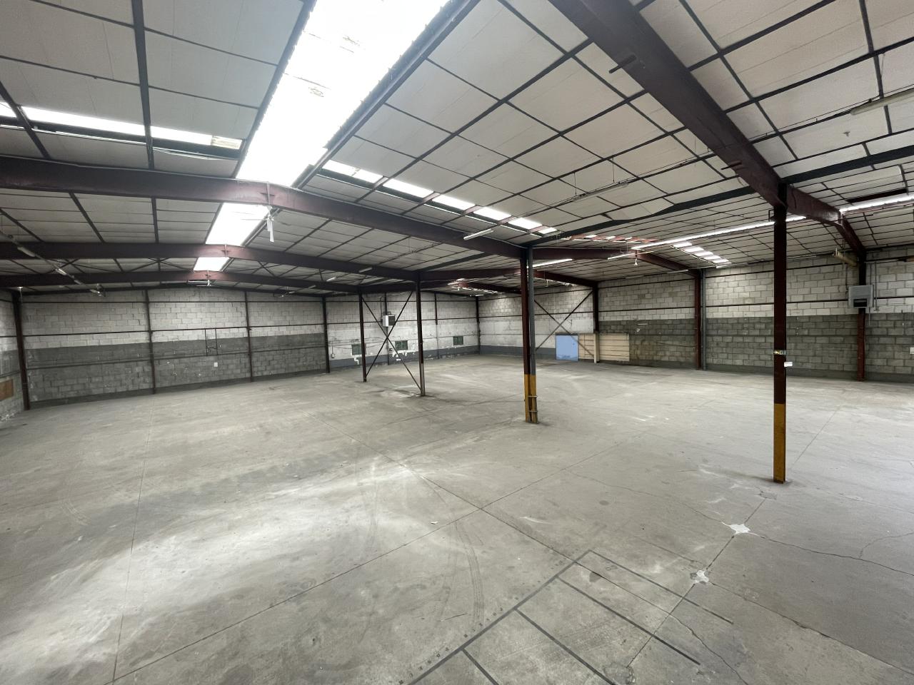 Local d'activité Plaisir 1664m² Location local d'activité Plaisir Yvelines OLACT2318629 5